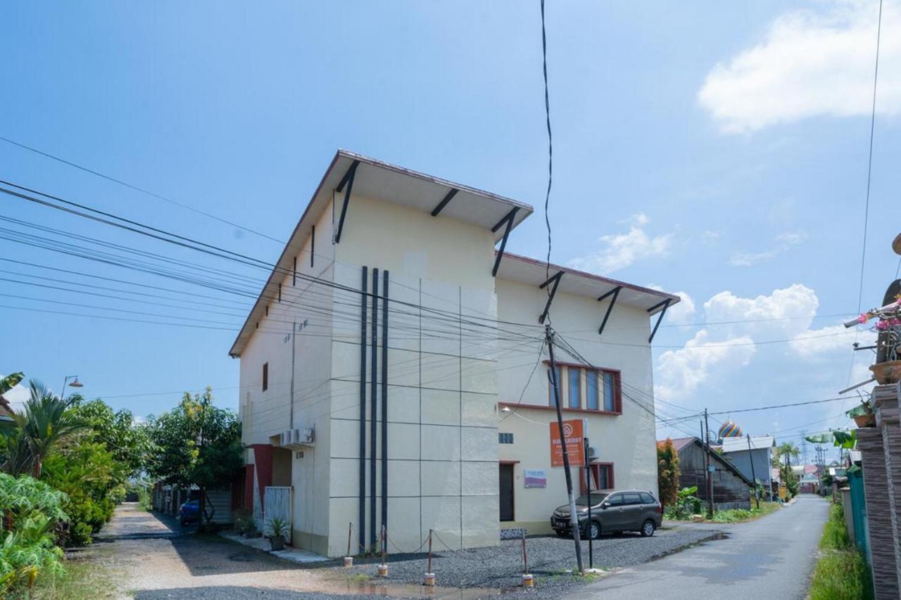 Hotel Koolkost Syariah Near Jalan Ahmad Yani Banjarmasin 2 Sungai Lutus Exterior foto